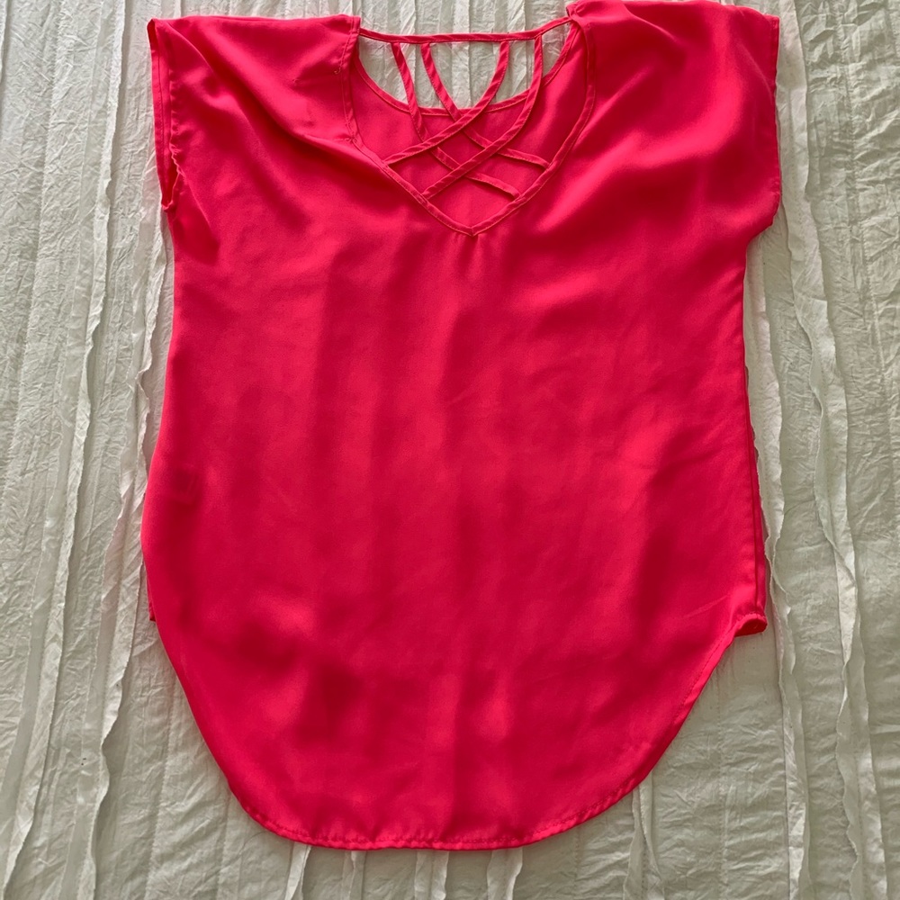 Women’s casual work shirt